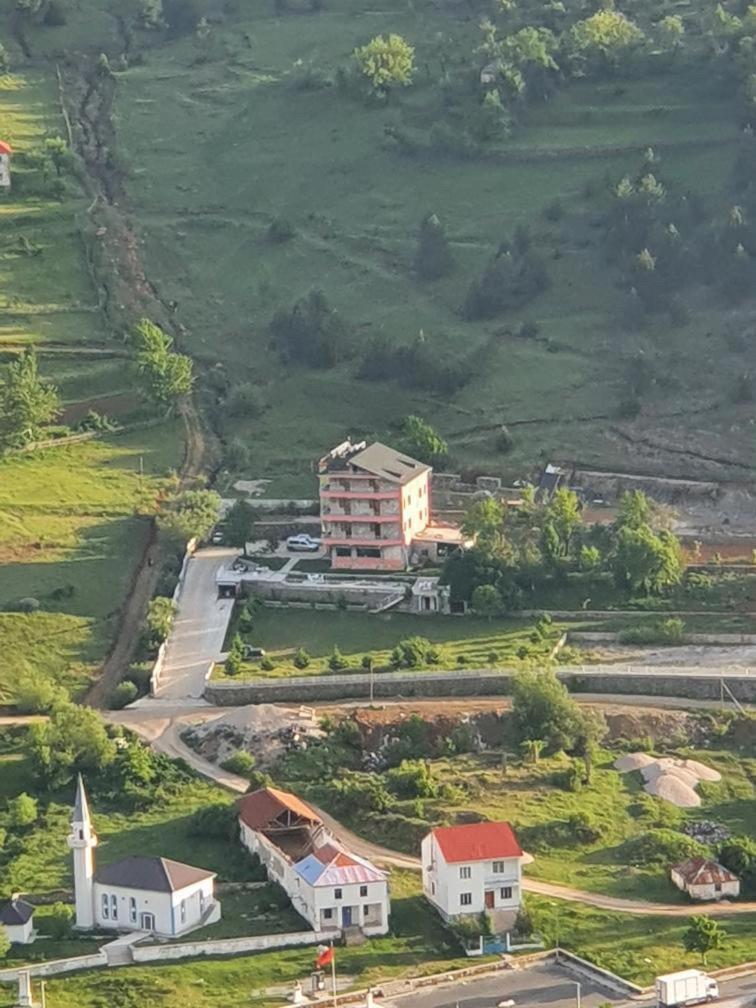 Lura Hotel Fushe-Lure Exteriér fotografie
