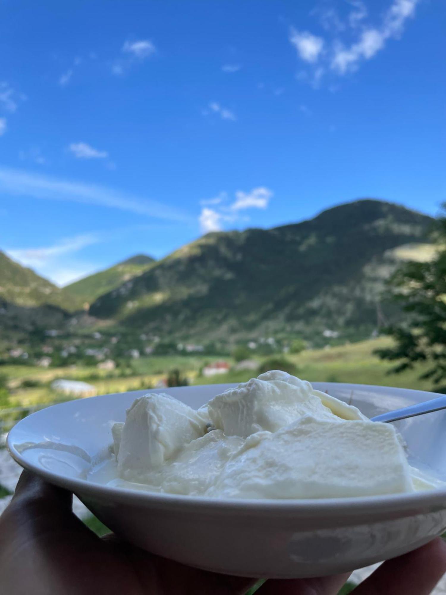 Lura Hotel Fushe-Lure Exteriér fotografie