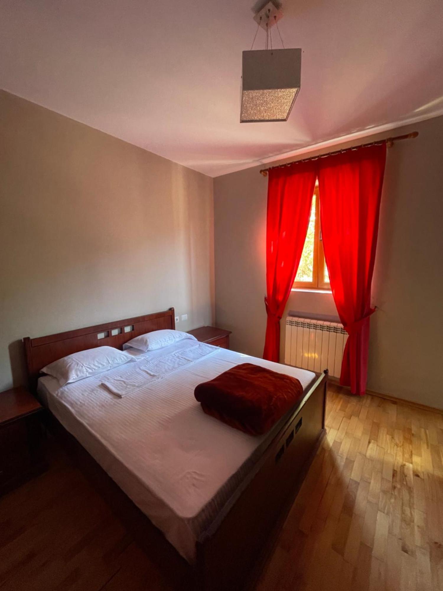 Lura Hotel Fushe-Lure Exteriér fotografie