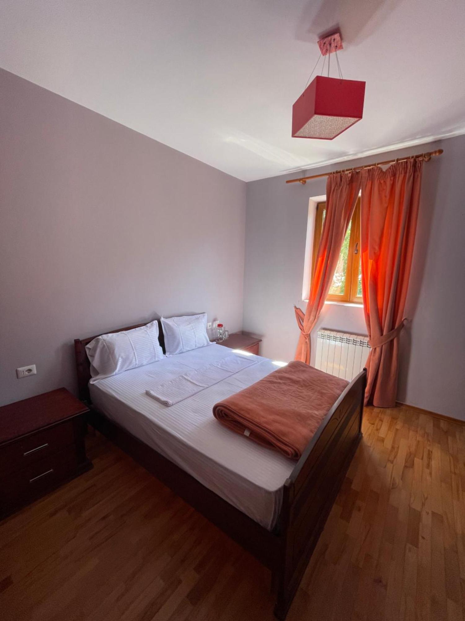 Lura Hotel Fushe-Lure Exteriér fotografie