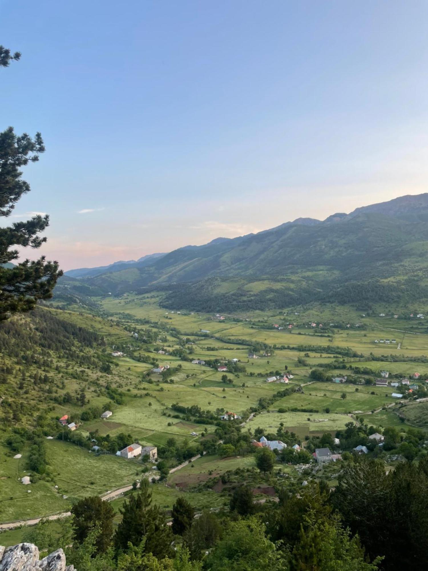 Lura Hotel Fushe-Lure Exteriér fotografie