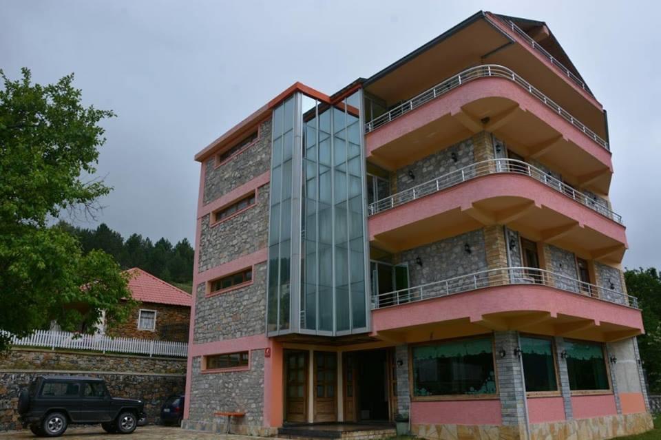 Lura Hotel Fushe-Lure Exteriér fotografie